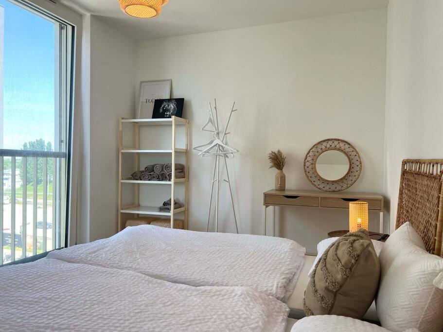 Donaublick Oasis: Stylische Wohnung Wenen Buitenkant foto